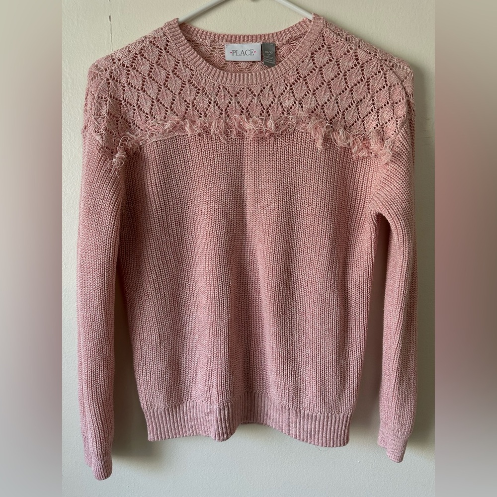 Cute blush sweater with knit detail & fringe 🎀
